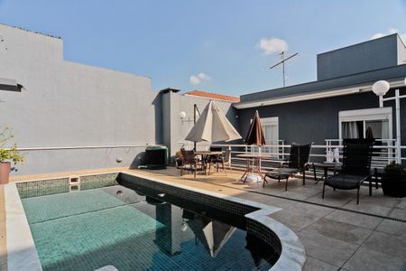 Casa à venda com 320m², 4 quartos e 6 vagasÁrea Externa