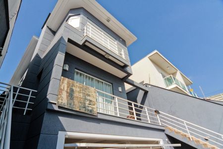 Casa à venda com 320m², 4 quartos e 6 vagasFachada