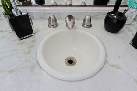 Casa à venda com 320m², 4 quartos e 6 vagasBanheiro da Suíte