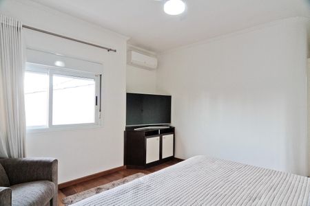 Casa à venda com 320m², 4 quartos e 6 vagasSuíte 4