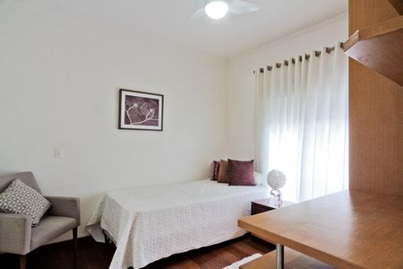 Casa à venda com 320m², 4 quartos e 6 vagasSuíte 3