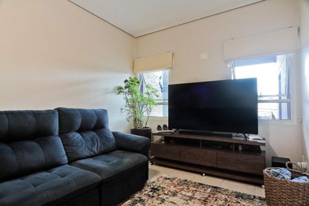 Casa à venda com 320m², 4 quartos e 6 vagasSala de TV