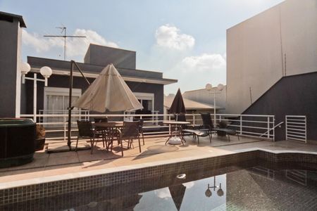 Casa à venda com 320m², 4 quartos e 6 vagasÁrea Externa