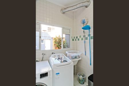 Casa à venda com 320m², 4 quartos e 6 vagasÁrea de Serviço