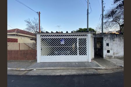 Casa à venda com 70m², 2 quartos e 2 vagasFachada