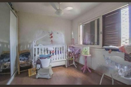 Casa à venda com 397m², 3 quartos e 8 vagasQuarto 2