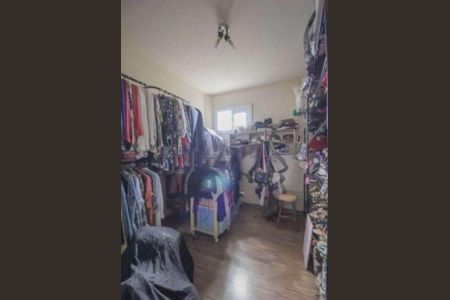 Casa à venda com 397m², 3 quartos e 8 vagasCloset