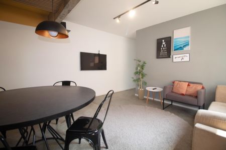 Sala de apartamento à venda com 2 quartos, 70m² em Pinheiros, São Paulo