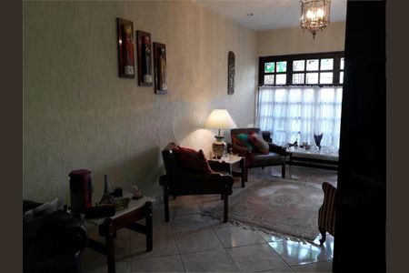 Casa à venda com 250m², 3 quartos e 3 vagas