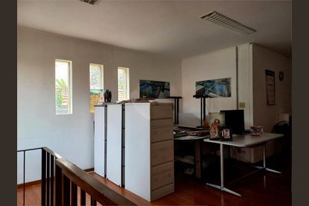 Casa à venda com 179m², 4 quartos e 3 vagas