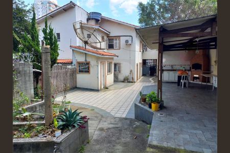 Casa à venda com 179m², 4 quartos e 3 vagas