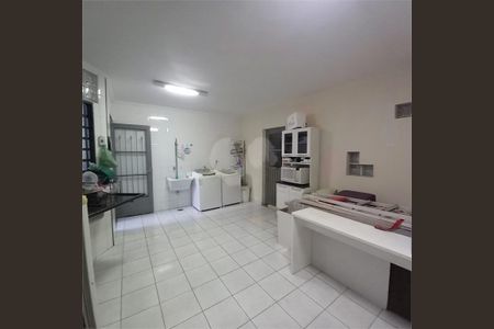 Casa à venda com 184m², 2 quartos e 3 vagas