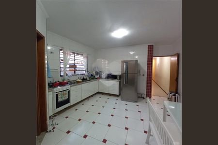 Casa à venda com 184m², 2 quartos e 3 vagas