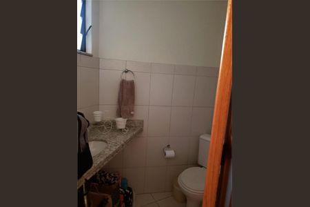 Casa à venda com 184m², 2 quartos e 3 vagas