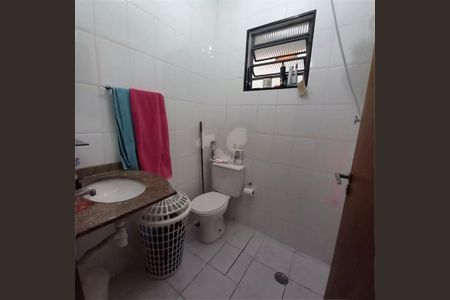 Casa à venda com 184m², 2 quartos e 3 vagas