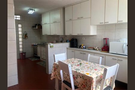 Casa à venda com 210m², 3 quartos e 2 vagas