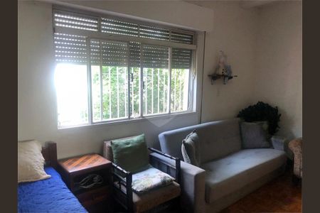 Casa à venda com 210m², 3 quartos e 2 vagas