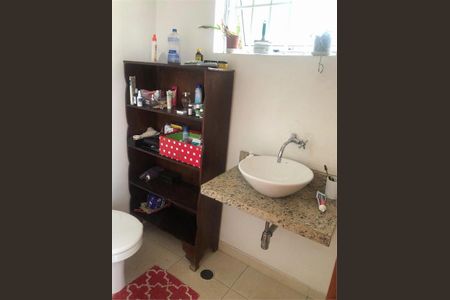 Casa à venda com 210m², 3 quartos e 2 vagas