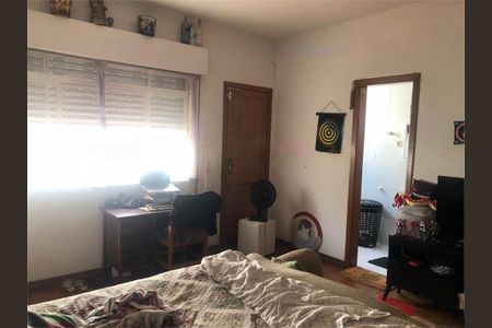 Casa à venda com 210m², 3 quartos e 2 vagas