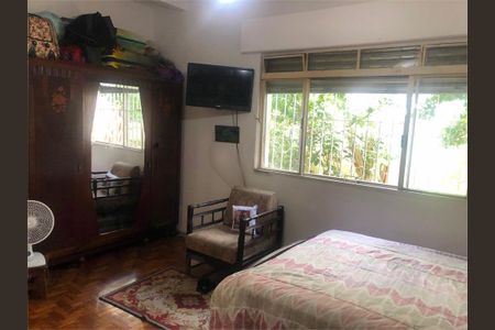 Casa à venda com 210m², 3 quartos e 2 vagas