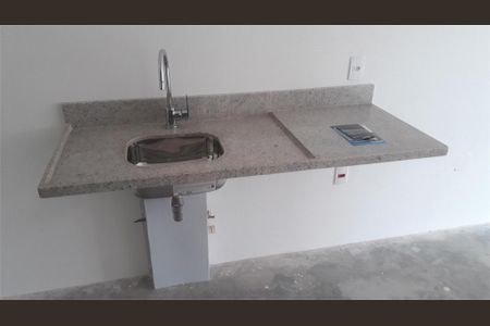 Studio à venda com 28m², 1 quarto e sem vaga