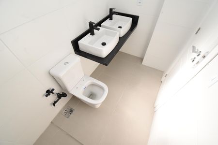 Casa à venda com 127m², 3 quartos e 2 vagasBanheiro da Suíte 1