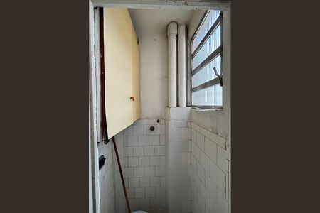 Apartamento à venda com 40m², 1 quarto e sem vagaÁrea de serviço - banheiro