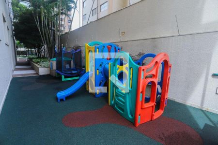 Apartamento à venda com 110m², 3 quartos e 2 vagasÁrea comum - Playground
