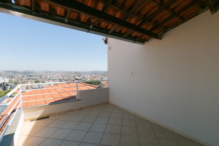 Casa à venda com 174m², 3 quartos e 3 vagasVaranda Suíte