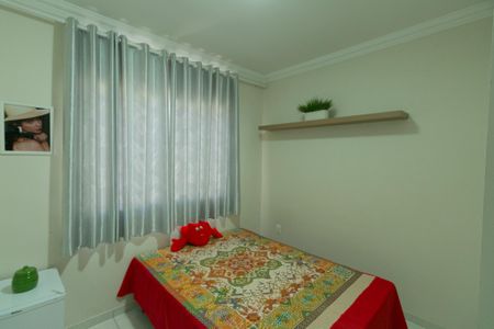 Casa à venda com 174m², 3 quartos e 3 vagasQuarto 2