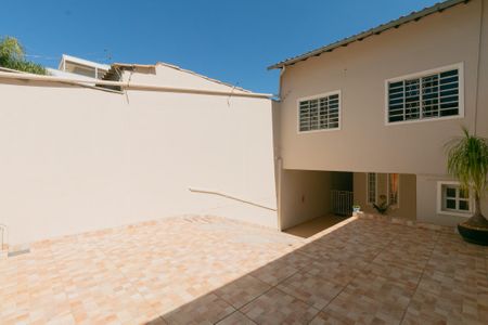 Casa à venda com 174m², 3 quartos e 3 vagasÁrea comum