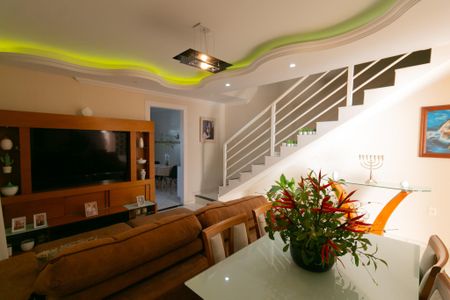 Sala de casa à venda com 3 quartos, 174m² em Havaí, Belo Horizonte