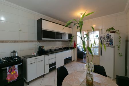 Casa à venda com 174m², 3 quartos e 3 vagasCozinha