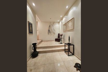 Casa à venda com 589m², 4 quartos e 4 vagasFoto 04