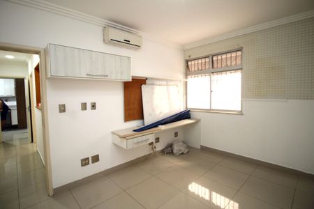 Quarto  de apartamento à venda com 2 quartos, 68m² em Irajá, Rio de Janeiro