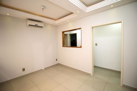 Sala de apartamento à venda com 2 quartos, 68m² em Irajá, Rio de Janeiro