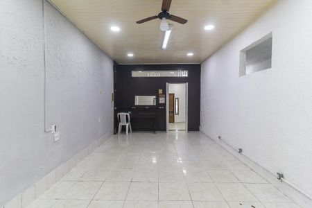 Casa para alugar com 190m², 3 quartos e 3 vagasSala