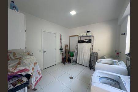 Casa à venda com 550m², 4 quartos e 5 vagasÁrea de Serviço