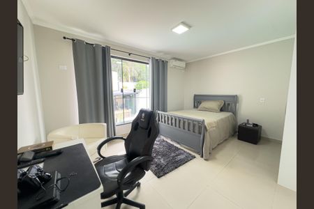 Casa à venda com 550m², 4 quartos e 5 vagasSuíte 2