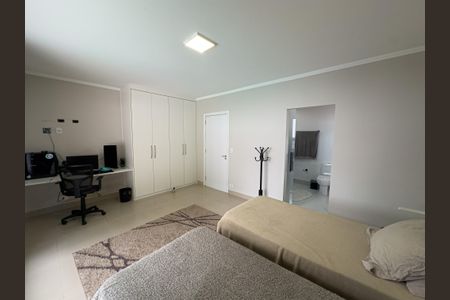 Casa à venda com 550m², 4 quartos e 5 vagasSuíte 1