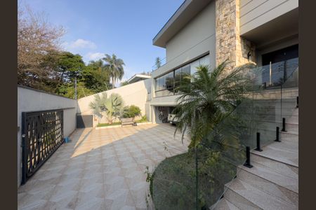Casa à venda com 550m², 4 quartos e 5 vagasFachada