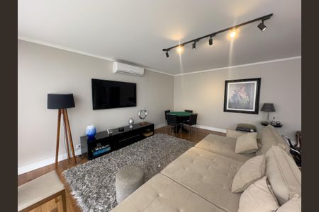 Casa à venda com 550m², 4 quartos e 5 vagasSala