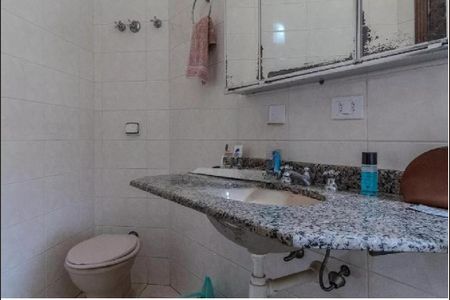 Casa de condomínio à venda com 300m², 4 quartos e 5 vagasBanheiro 1