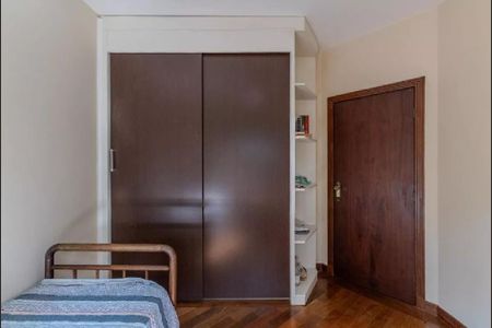 Casa de condomínio à venda com 300m², 4 quartos e 5 vagasQuarto 2