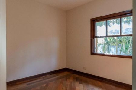 Casa de condomínio à venda com 300m², 4 quartos e 5 vagasQuarto 1
