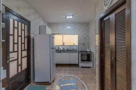 Casa de condomínio à venda com 300m², 4 quartos e 5 vagasCozinha 