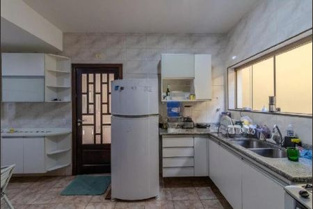 Casa de condomínio à venda com 300m², 4 quartos e 5 vagasCozinha 