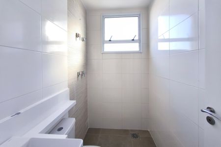 Apartamento à venda com 66m², 2 quartos e 1 vaga Apartamento à venda com 66m², 2 quartos e 1 vagaBanheiro Social