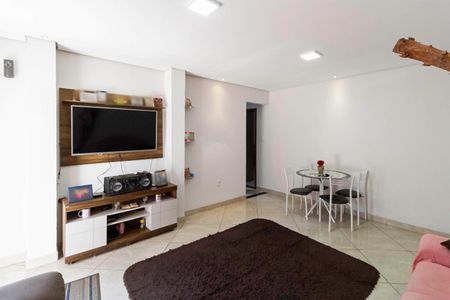 Sala de casa para alugar com 2 quartos, 60m² em Trevo, Belo Horizonte
