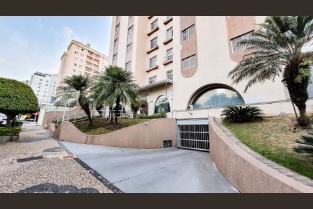 Apartamento à venda com 99m², 4 quartos e 1 vagaFachada